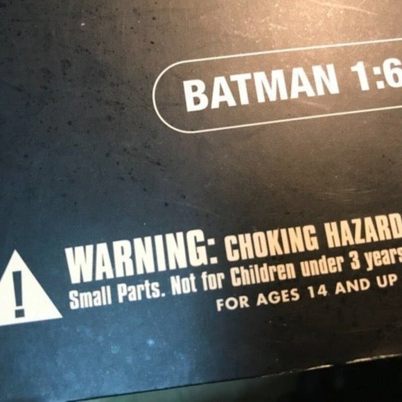 Batman 1/6 Scale Deluxe Collector Figure-The Dark Knight - Picture 11 of 11